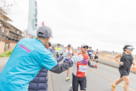 応援グッズ(ハイタッチ用手袋)のエコ素材化